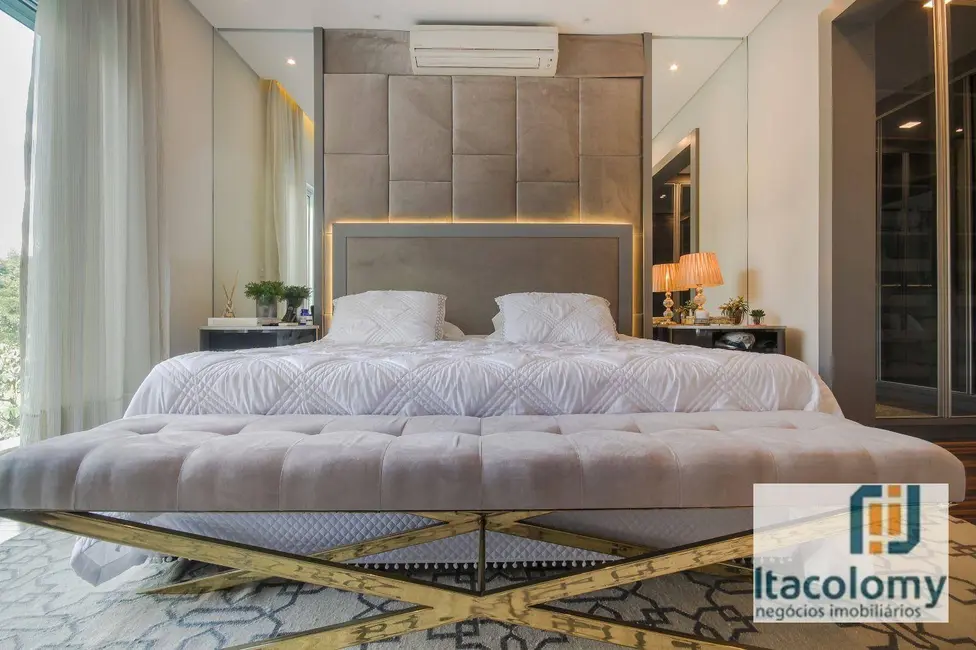 Foto 9 de Casa de Condomínio com 4 quartos à venda, 440m2 em Santana De Parnaiba - SP