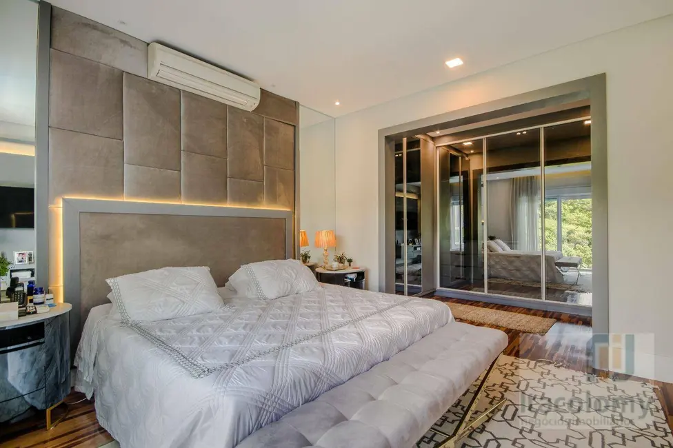 Foto 8 de Casa de Condomínio com 4 quartos à venda, 440m2 em Santana De Parnaiba - SP