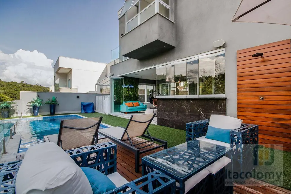 Foto 3 de Casa de Condomínio com 4 quartos à venda, 440m2 em Santana De Parnaiba - SP