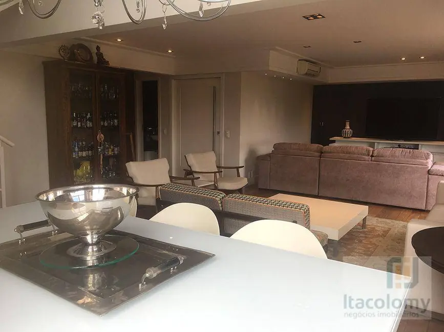 Apartamento com 3 quartos à venda e para alugar, 220m2 em Alphaville Industrial, Barueri - SP - imagem 2 Foto 2 de Apartamento com 3 quartos à venda e para alugar, 220m2 em Alphaville Industrial, Barueri - SP