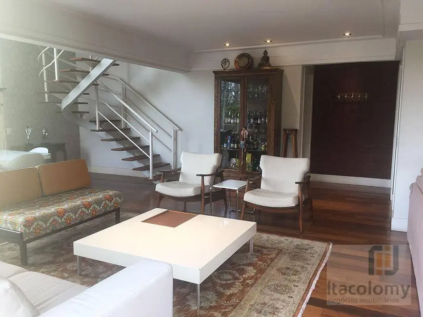 Apartamento com 3 quartos à venda e para alugar, 220m2 em Alphaville Industrial, Barueri - SP - imagem 1 Foto 1 de Apartamento com 3 quartos à venda e para alugar, 220m2 em Alphaville Industrial, Barueri - SP