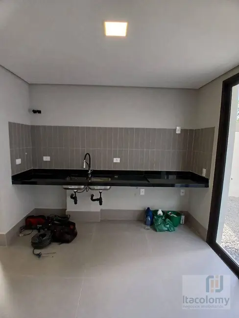 Foto 7 de Casa de Condomínio com 5 quartos à venda, 176m2 em Sao Sebastiao - SP