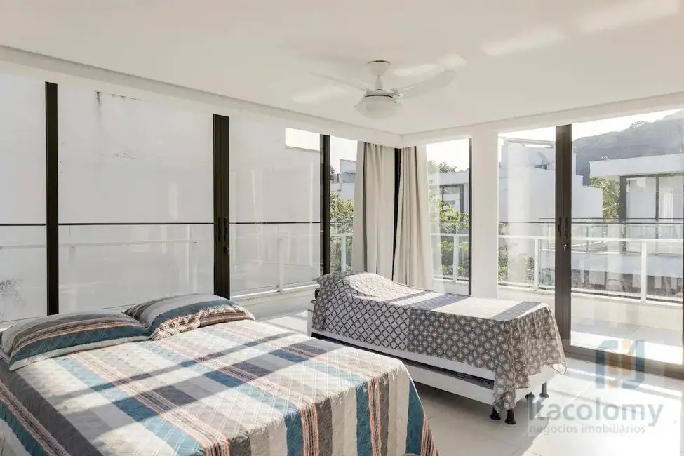 Foto 6 de Casa de Condomínio com 5 quartos à venda, 176m2 em Sao Sebastiao - SP