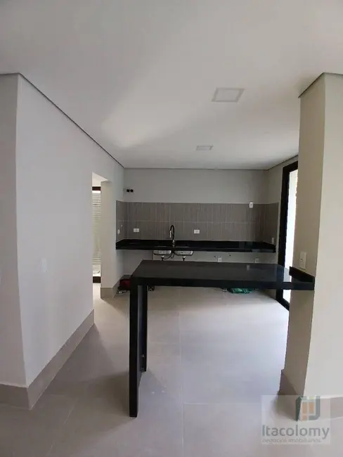 Foto 5 de Casa de Condomínio com 5 quartos à venda, 176m2 em Sao Sebastiao - SP