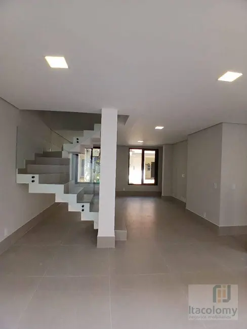 Foto 9 de Casa de Condomínio com 5 quartos à venda, 176m2 em Sao Sebastiao - SP