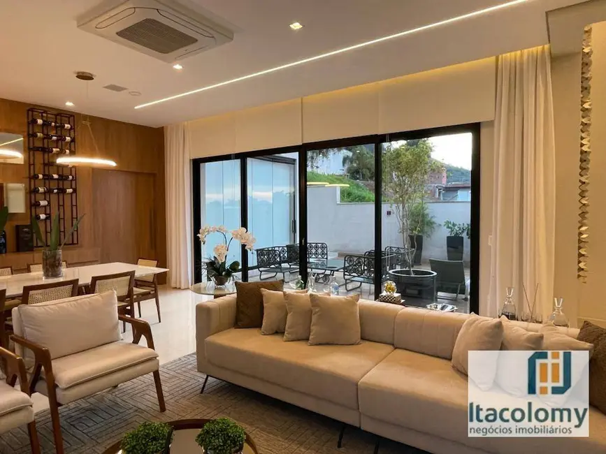 Foto 3 de Casa de Condomínio com 5 quartos à venda e para alugar, 560m2 em Santana De Parnaiba - SP