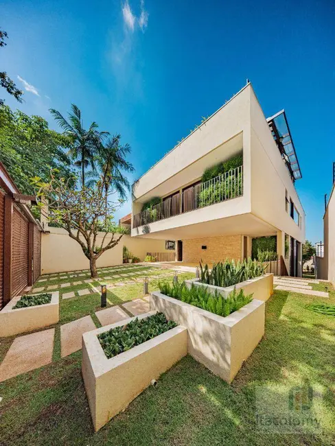 Foto 3 de Casa com 4 quartos à venda, 640m2 em Vila Madalena, São Paulo - SP