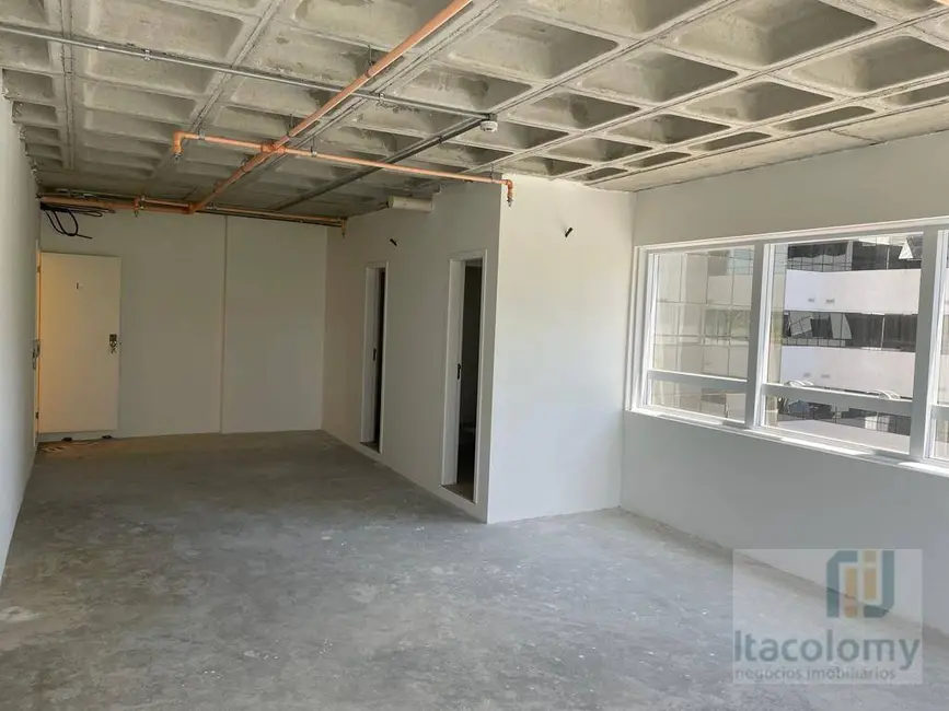 Foto 4 de Sala Comercial à venda, 55m2 em Alphaville Industrial, Barueri - SP