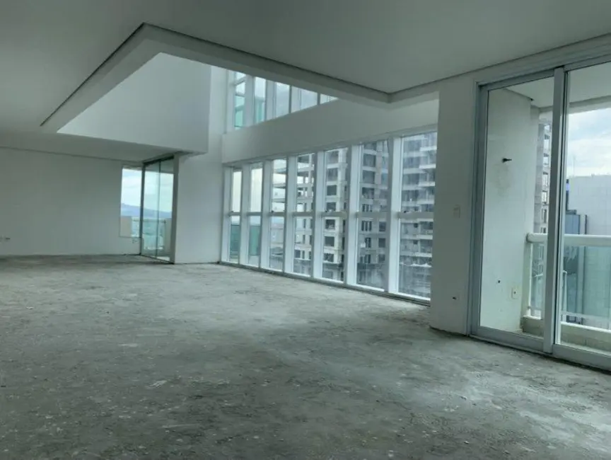 Foto 1 de Apartamento com 4 quartos à venda, 750m2 em Alphaville Industrial, Barueri - SP
