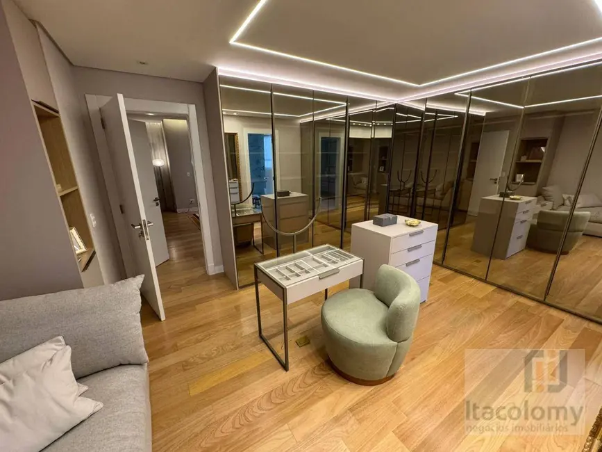 Foto 8 de Apartamento com 5 quartos à venda, 750m2 em Alphaville Industrial, Barueri - SP