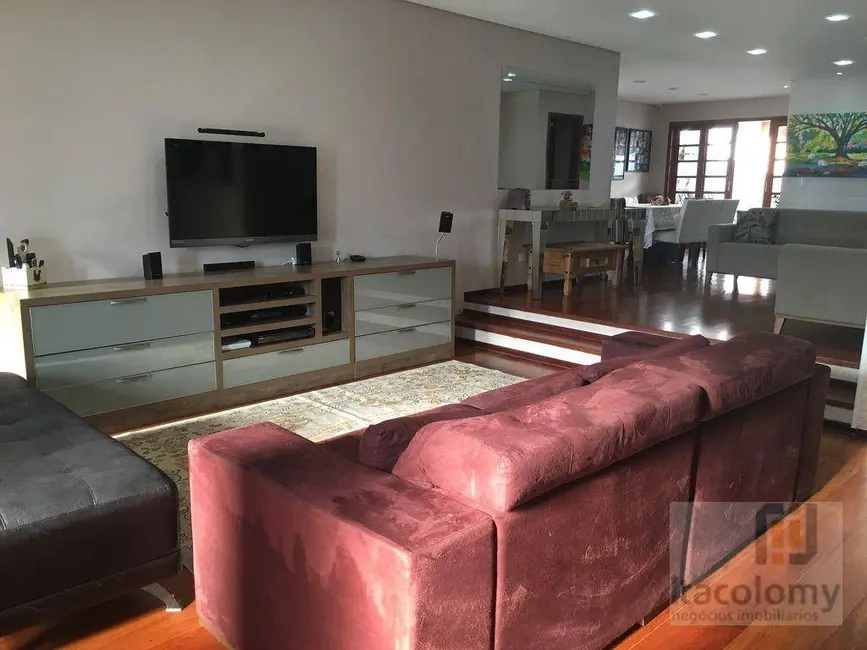 Casa de Condomínio com 3 quartos à venda, 240m2 em Santana De Parnaiba - SP - imagem 2 Foto 2 de Casa de Condomínio com 3 quartos à venda, 240m2 em Santana De Parnaiba - SP