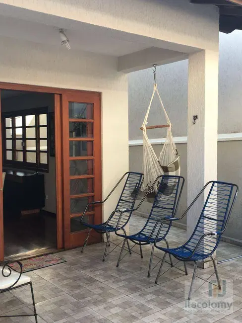 Casa de Condomínio com 3 quartos à venda, 240m2 em Santana De Parnaiba - SP - imagem 3 Foto 3 de Casa de Condomínio com 3 quartos à venda, 240m2 em Santana De Parnaiba - SP