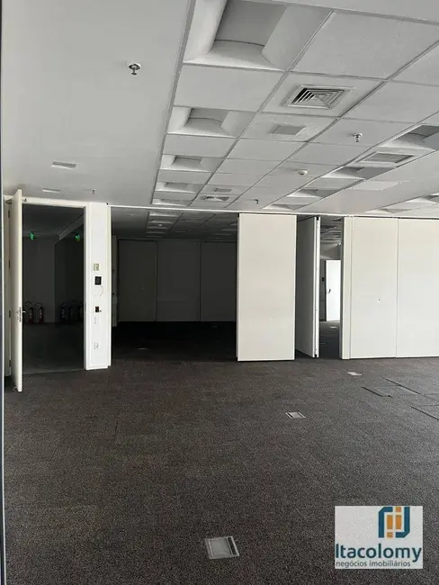 Sala Comercial para alugar, 2236m2 em Tamboré, Barueri - SP - imagem 8 Foto 8 de Sala Comercial para alugar, 2236m2 em Tamboré, Barueri - SP