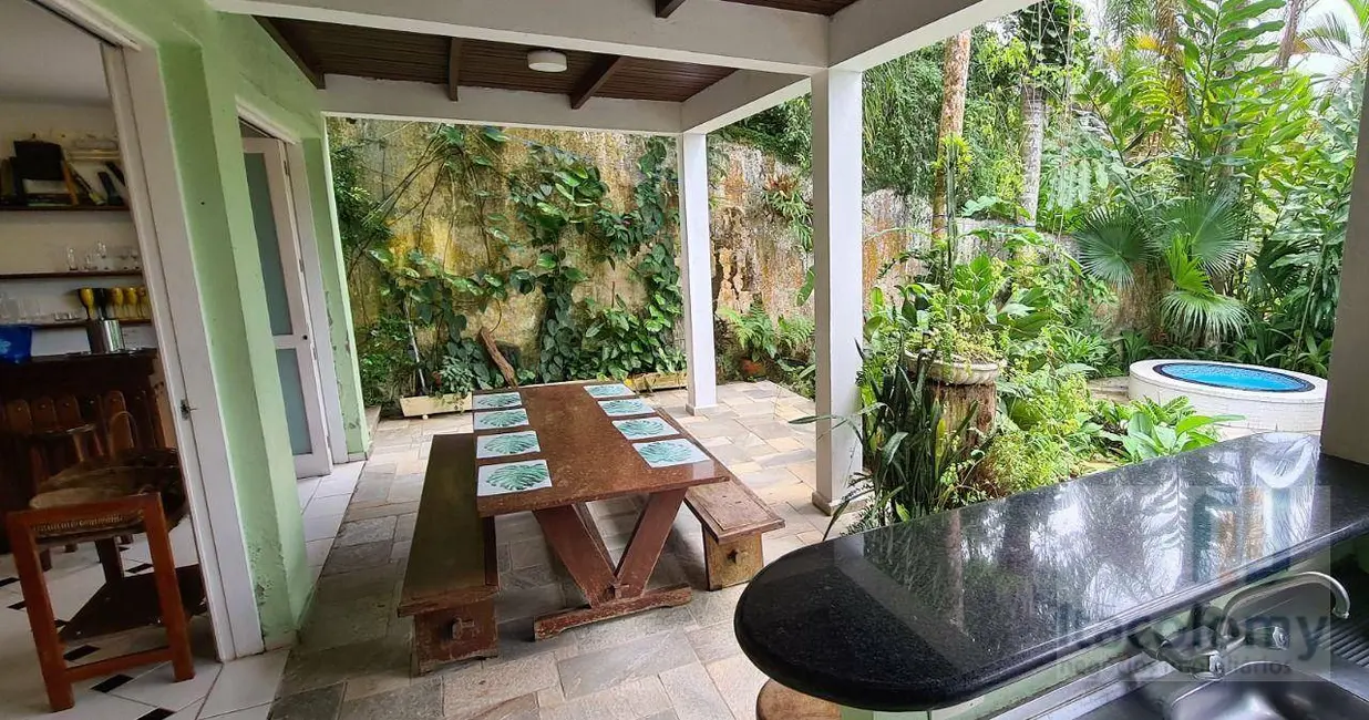 Foto 8 de Casa com 7 quartos à venda, 400m2 em Sao Sebastiao - SP