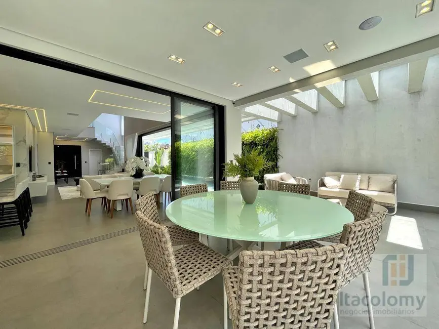 Foto 4 de Casa com 5 quartos à venda, 411m2 em Bertioga - SP