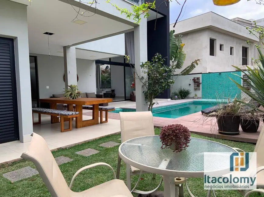 Foto 2 de Casa de Condomínio com 4 quartos para alugar, 525m2 em Colinas da Anhangüera, Santana De Parnaiba - SP