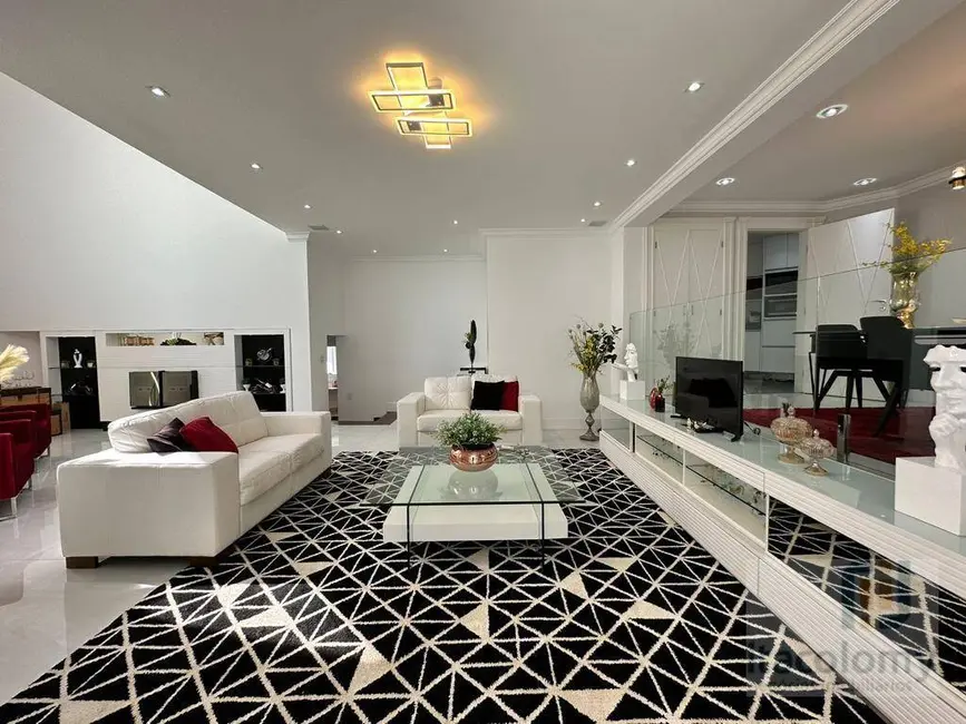 Foto 3 de Casa de Condomínio com 4 quartos à venda, 450m2 em Santana De Parnaiba - SP