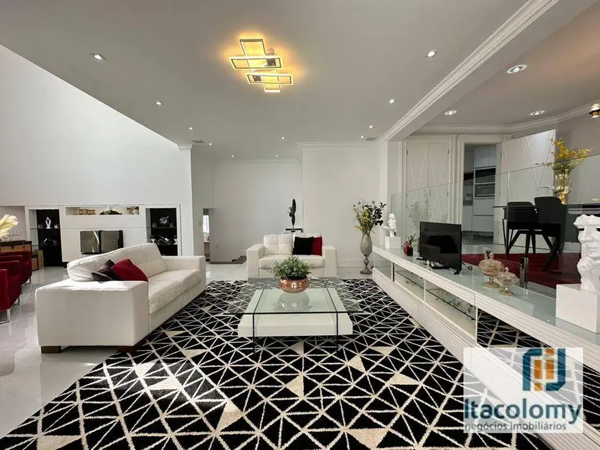 Casa de Condomínio com 4 quartos à venda, 450m2 em Santana De Parnaiba - SP - imagem 3 Foto 3 de Casa de Condomínio com 4 quartos à venda, 450m2 em Santana De Parnaiba - SP