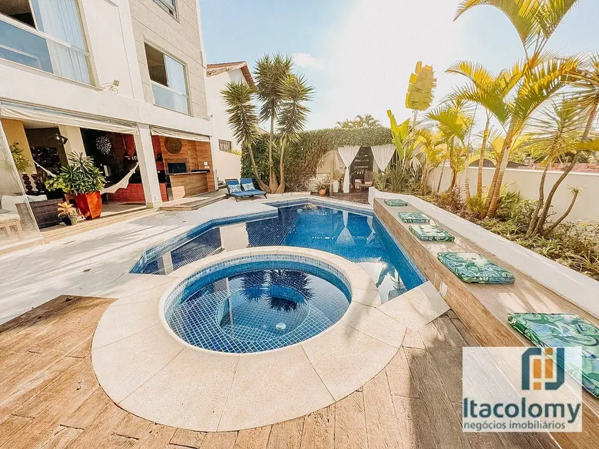 Foto 3 de Casa de Condomínio com 6 quartos à venda e para alugar, 576m2 em Barueri - SP