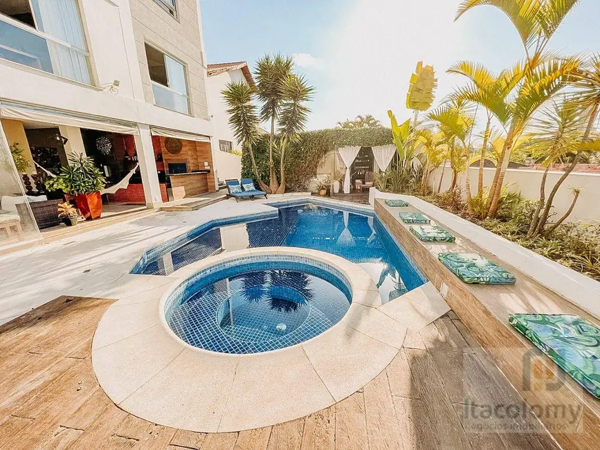 Foto 3 de Casa de Condomínio com 6 quartos à venda e para alugar, 576m2 em Barueri - SP