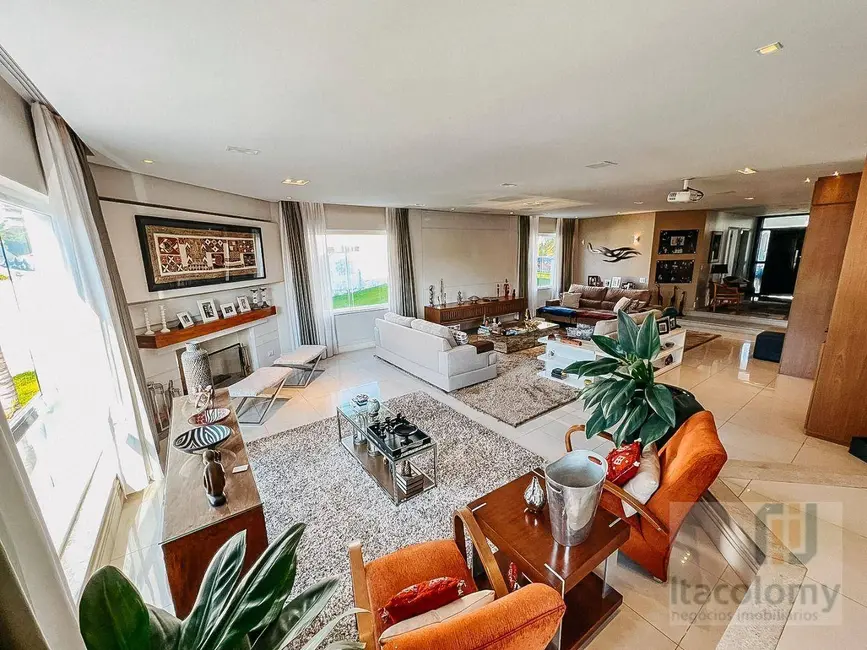 Foto 4 de Casa de Condomínio com 6 quartos à venda e para alugar, 576m2 em Barueri - SP