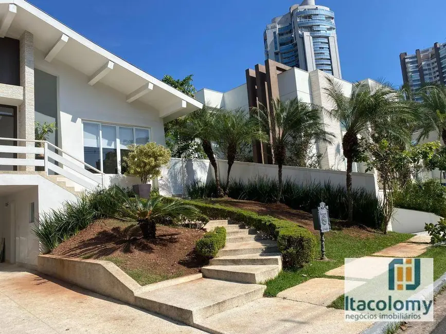 Foto 4 de Casa de Condomínio com 4 quartos à venda, 640m2 em Barueri - SP