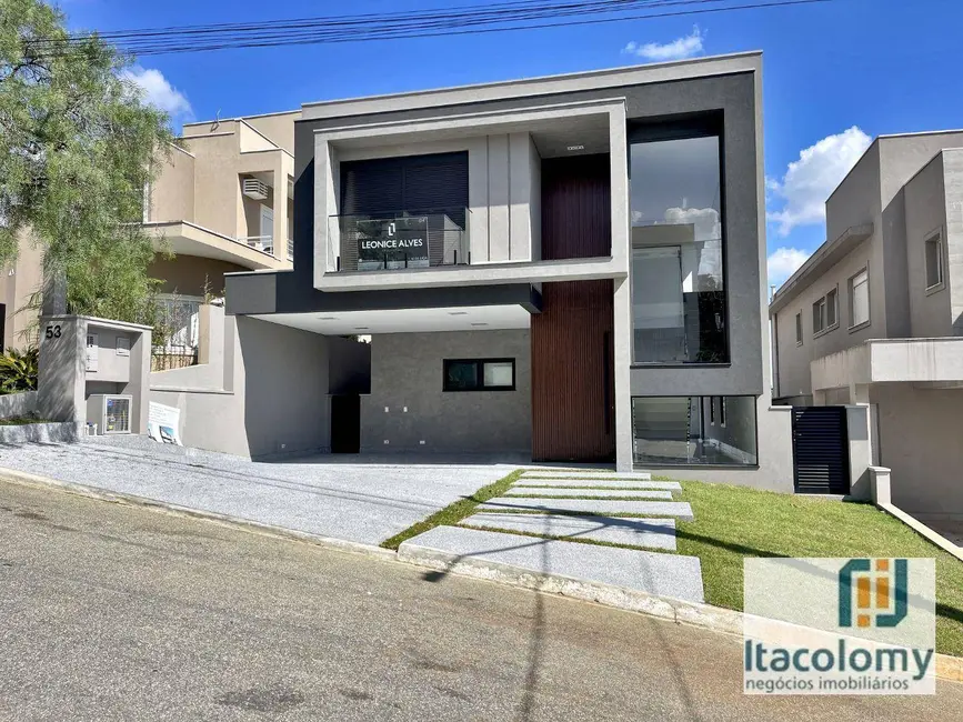 Foto 2 de Casa de Condomínio com 4 quartos à venda, 360m2 em Santana De Parnaiba - SP