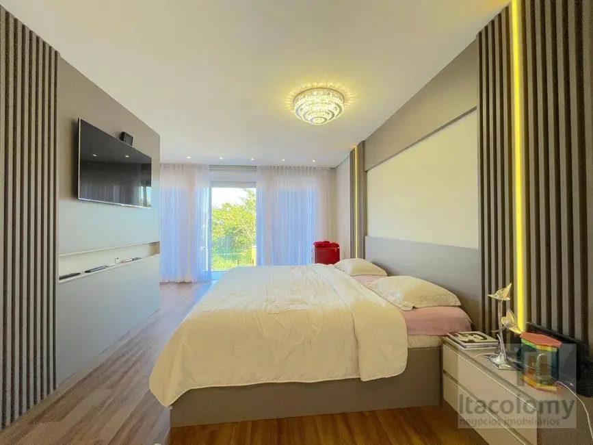 Foto 3 de Casa de Condomínio com 4 quartos à venda, 498m2 em Santana De Parnaiba - SP