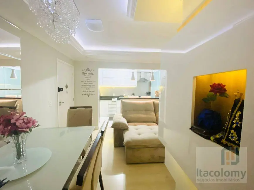 Foto 1 de Apartamento com 2 quartos à venda, 60m2 em Jardim Tupanci, Barueri - SP