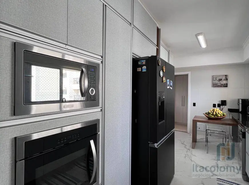 Apartamento com 3 quartos à venda, 212m2 em Alphaville Industrial, Barueri - SP - imagem 8 Foto 8 de Apartamento com 3 quartos à venda, 212m2 em Alphaville Industrial, Barueri - SP