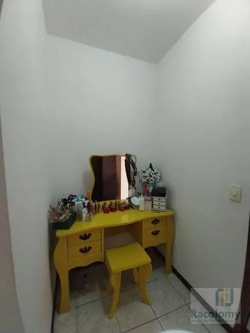 Casa com 2 quartos à venda, 179m2 em Jardim Maria Tereza, Barueri - SP - imagem 4 Foto 4 de Casa com 2 quartos à venda, 179m2 em Jardim Maria Tereza, Barueri - SP