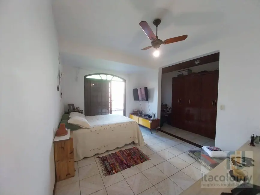Casa com 2 quartos à venda, 179m2 em Jardim Maria Tereza, Barueri - SP - imagem 3 Foto 3 de Casa com 2 quartos à venda, 179m2 em Jardim Maria Tereza, Barueri - SP