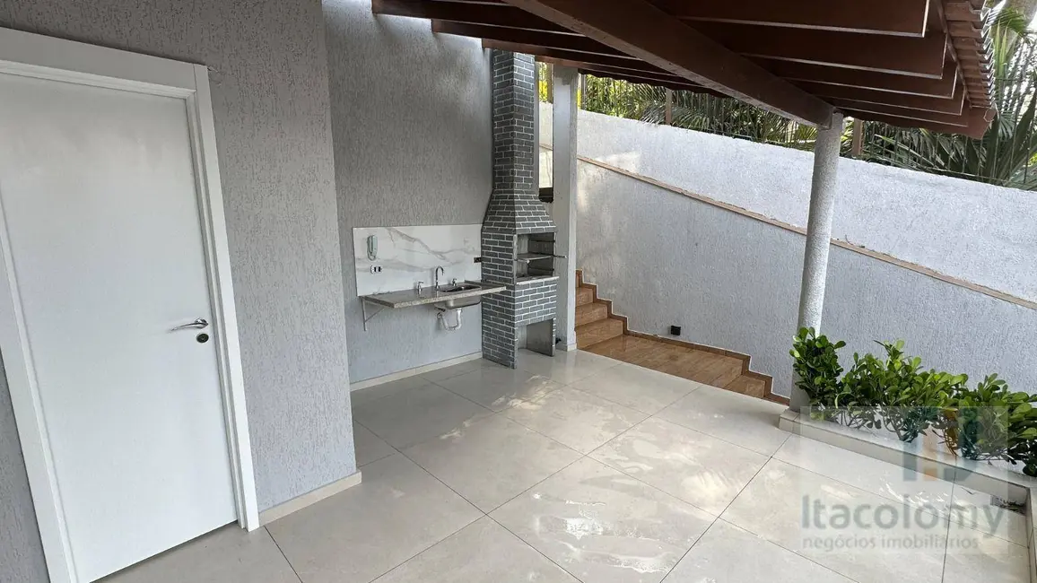 Casa com 3 quartos à venda, 241m2 em Morro dos Ingleses, São Paulo - SP - imagem 3 Foto 3 de Casa com 3 quartos à venda, 241m2 em Morro dos Ingleses, São Paulo - SP