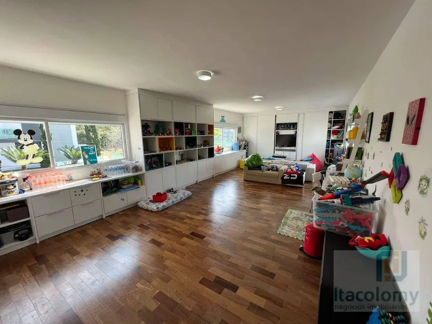 Casa de Condomínio com 3 quartos à venda, 598m2 em Tarumã, Santana De Parnaiba - SP - imagem 6 Foto 6 de Casa de Condomínio com 3 quartos à venda, 598m2 em Tarumã, Santana De Parnaiba - SP