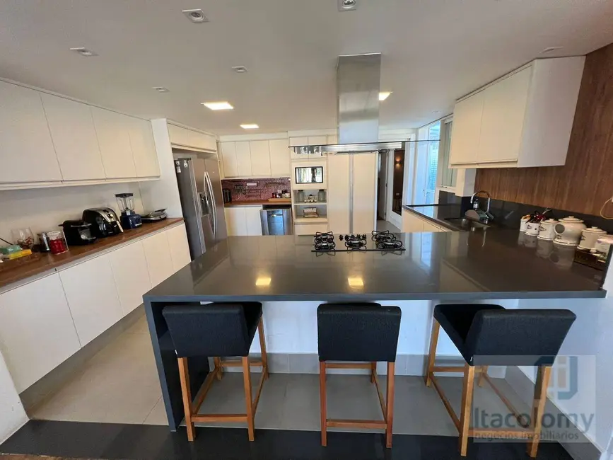 Foto 9 de Casa de Condomínio com 3 quartos à venda, 500m2 em Santana De Parnaiba - SP