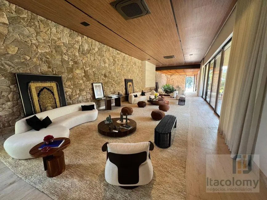 Casa de Condomínio com 5 quartos à venda, 2255m2 em Residencial Tamboré, Barueri - SP - imagem 9 Foto 9 de Casa de Condomínio com 5 quartos à venda, 2255m2 em Residencial Tamboré, Barueri - SP