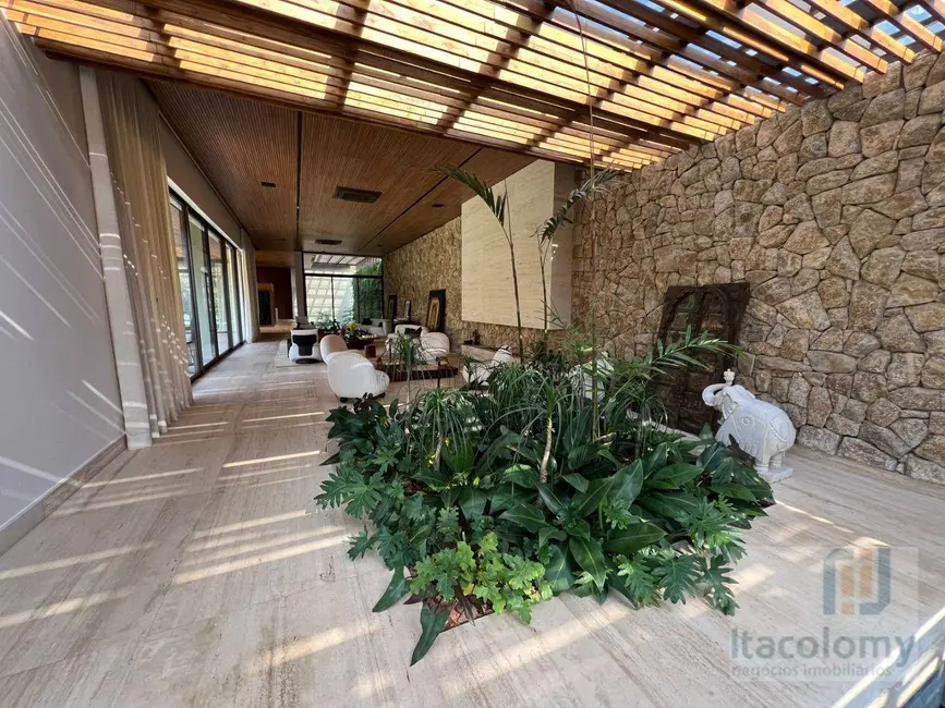 Casa de Condomínio com 5 quartos à venda, 2255m2 em Residencial Tamboré, Barueri - SP - imagem 8 Foto 8 de Casa de Condomínio com 5 quartos à venda, 2255m2 em Residencial Tamboré, Barueri - SP