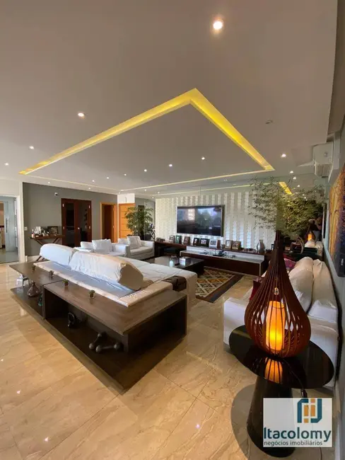 Foto 7 de Apartamento com 3 quartos à venda, 224m2 em Santana De Parnaiba - SP