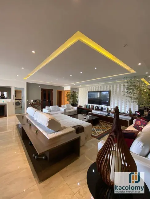 Foto 1 de Apartamento com 3 quartos à venda, 224m2 em Santana De Parnaiba - SP