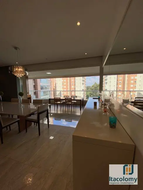Foto 4 de Apartamento com 3 quartos à venda, 224m2 em Santana De Parnaiba - SP