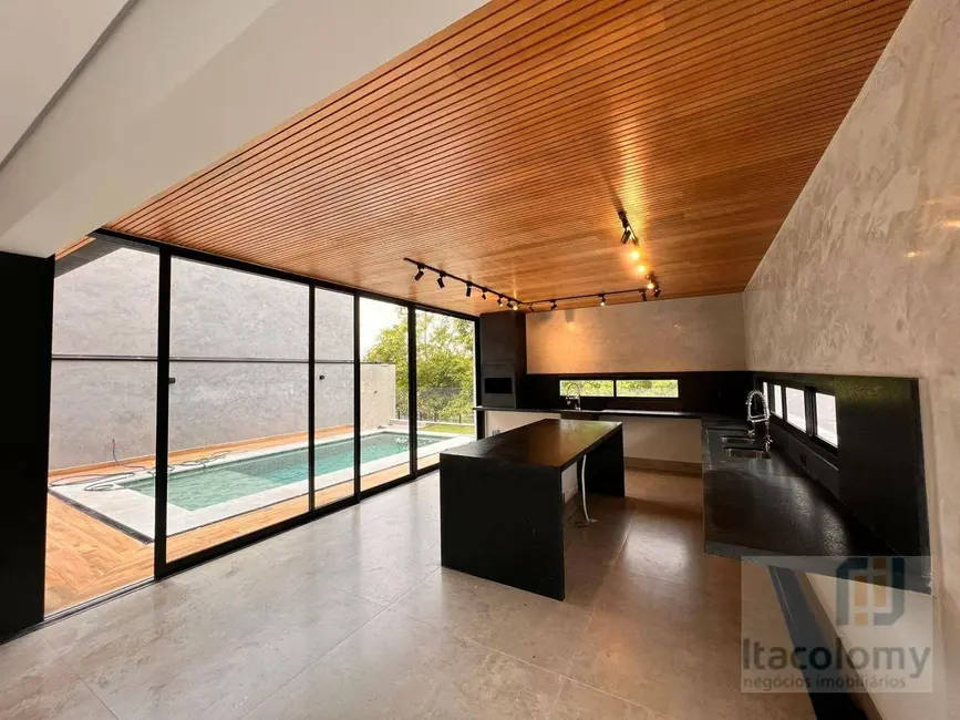 Casa de Condomínio com 3 quartos à venda, 369m2 em Sítio do Rosário, Santana De Parnaiba - SP - imagem 5 Foto 5 de Casa de Condomínio com 3 quartos à venda, 369m2 em Sítio do Rosário, Santana De Parnaiba - SP