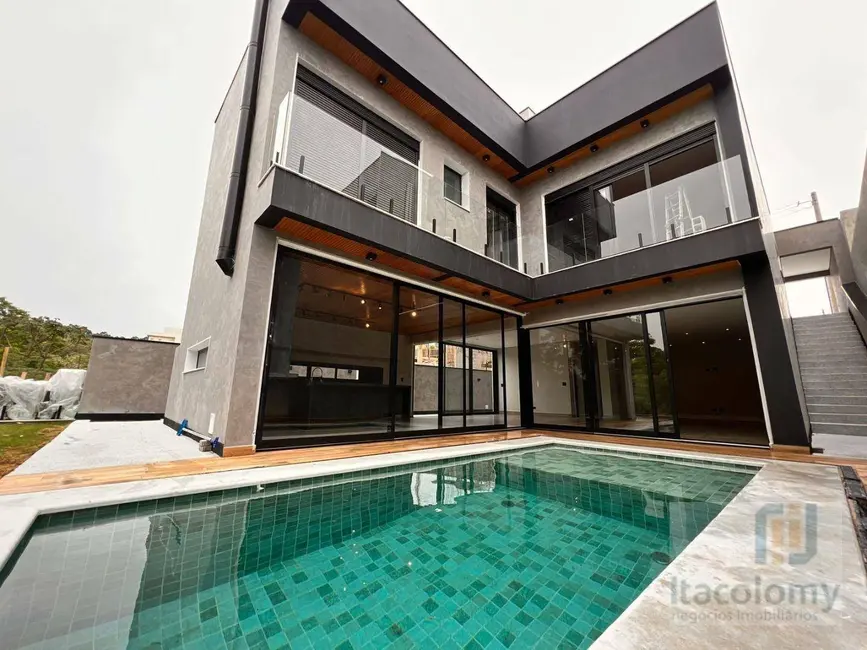 Casa de Condomínio com 3 quartos à venda, 369m2 em Sítio do Rosário, Santana De Parnaiba - SP - imagem 2 Foto 2 de Casa de Condomínio com 3 quartos à venda, 369m2 em Sítio do Rosário, Santana De Parnaiba - SP