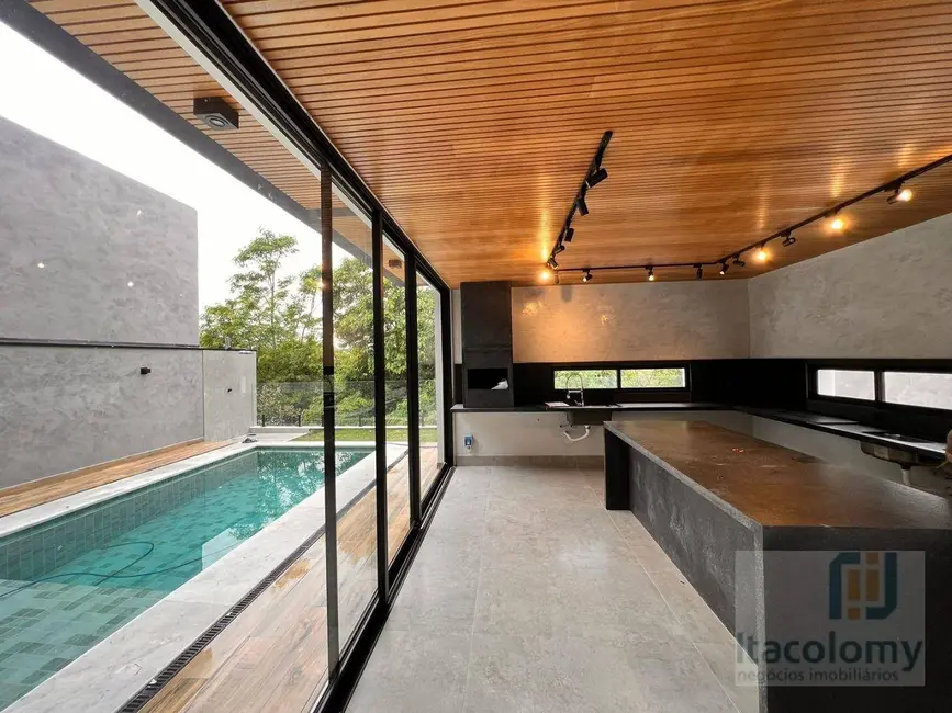 Casa de Condomínio com 3 quartos à venda, 369m2 em Sítio do Rosário, Santana De Parnaiba - SP - imagem 9 Foto 9 de Casa de Condomínio com 3 quartos à venda, 369m2 em Sítio do Rosário, Santana De Parnaiba - SP