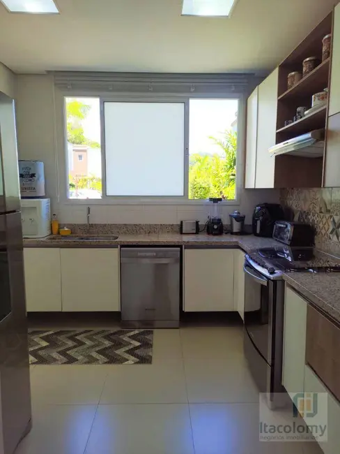 Foto 6 de Casa de Condomínio com 4 quartos à venda, 192m2 em Sao Sebastiao - SP