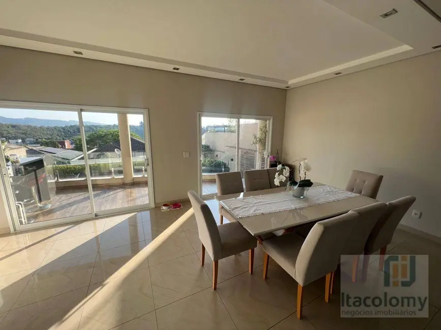 Foto 4 de Casa de Condomínio com 3 quartos à venda, 360m2 em Santana De Parnaiba - SP