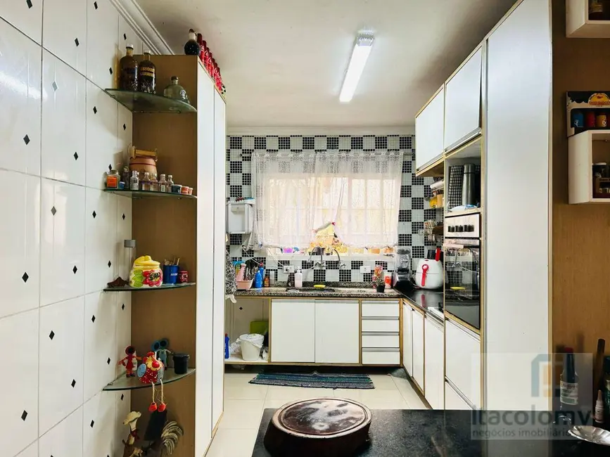 Foto 4 de Casa de Condomínio com 3 quartos à venda, 310m2 em Suru, Santana De Parnaiba - SP