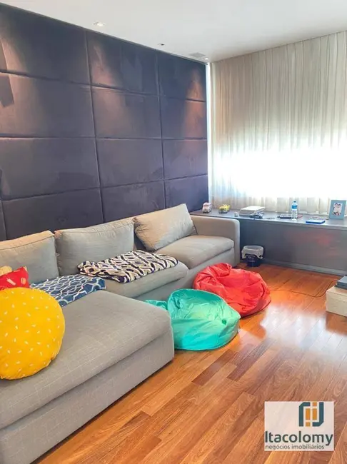 Foto 4 de Casa de Condomínio com 4 quartos para alugar, 720m2 em Tamboré, Santana De Parnaiba - SP