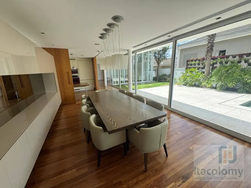 Foto 2 de Casa de Condomínio com 4 quartos para alugar, 720m2 em Tamboré, Santana De Parnaiba - SP