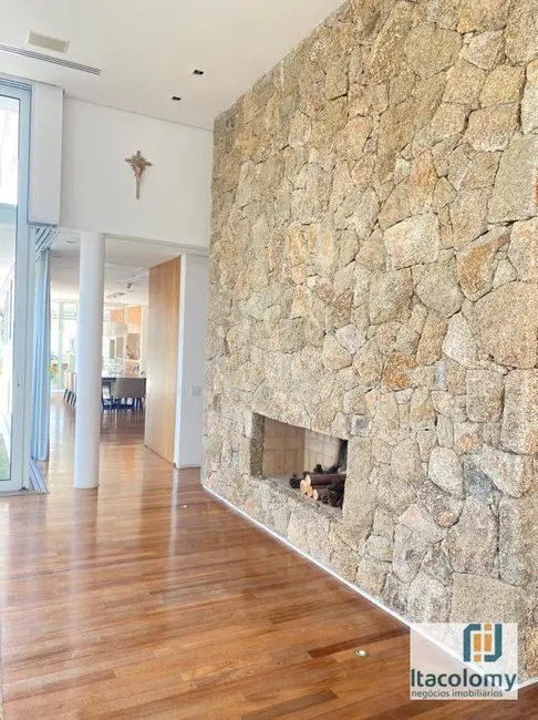 Foto 3 de Casa de Condomínio com 4 quartos para alugar, 720m2 em Tamboré, Santana De Parnaiba - SP