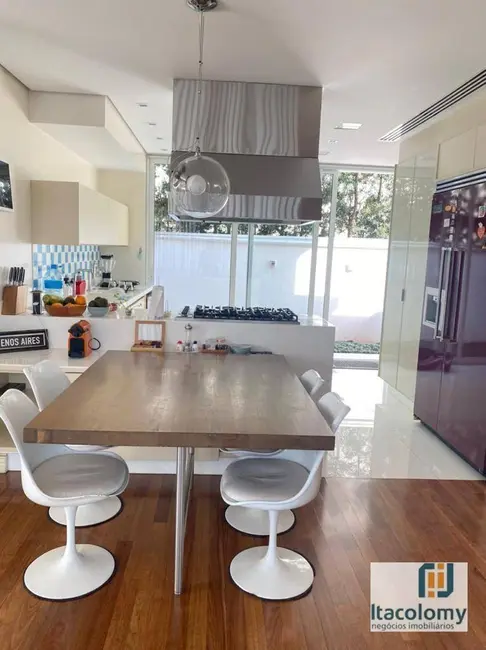 Foto 7 de Casa de Condomínio com 4 quartos para alugar, 720m2 em Tamboré, Santana De Parnaiba - SP